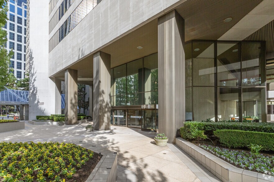 More Photos Of 1055 W Georgia St, Vancouver Coworking Space