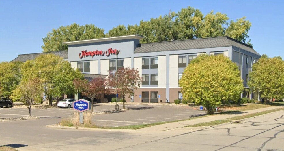 Primary Photo Of 101 Sodrac Dr, North Sioux City Hotel For Sale
