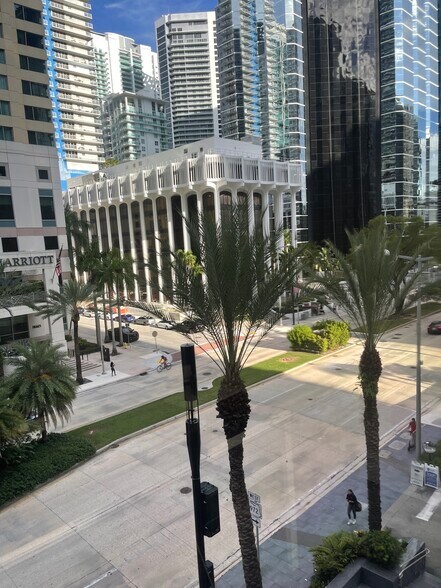 More Photos Of 1110 Brickell Ave, Miami Office For Sale