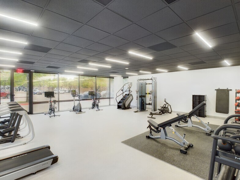 More Photos Of 600 Six Flags Dr, Arlington Office For Lease