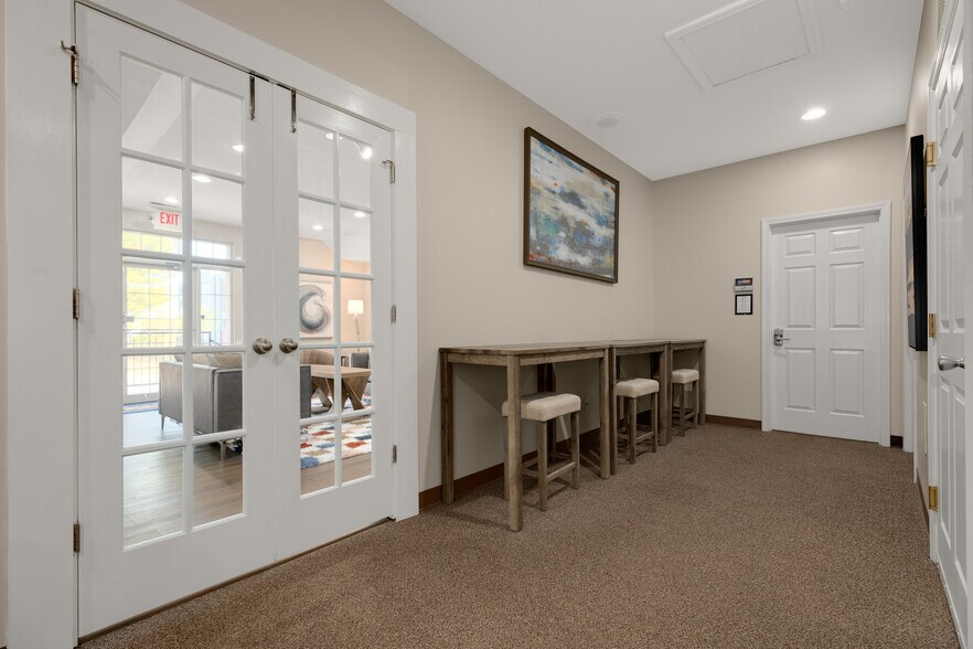 More Photos Of 22 Richmond Center Ct, Saint Peters Coworking Space
