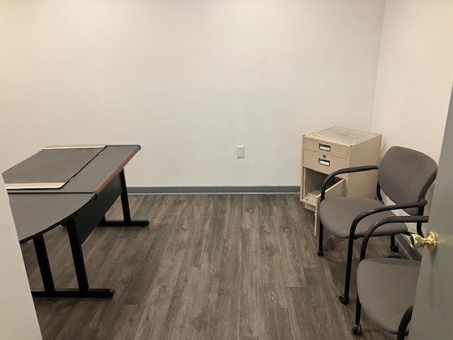 More Photos Of 1110 Island Ave, McKees Rocks Warehouse For Lease