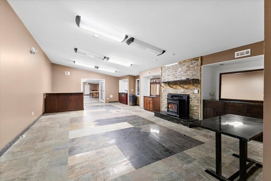 More Photos Of 155 Ushers Rd, Round Lake Warehouse For Sale