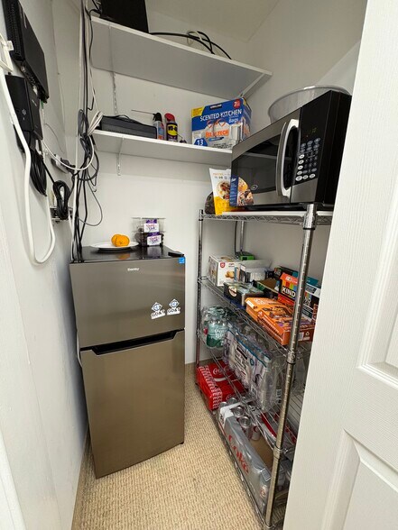 More Photos Of 1 Bethany Rd, Hazlet Office For Sale