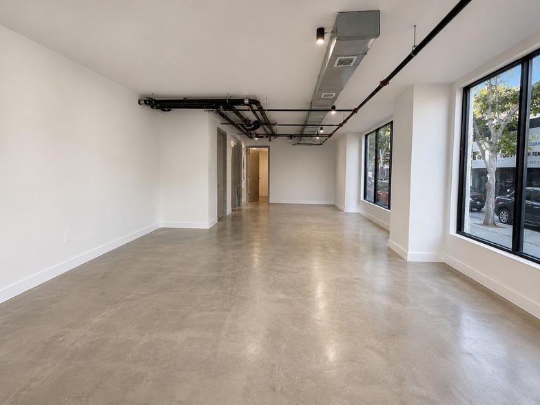 More Photos Of 193 Graham Ave, Brooklyn Storefront Retail Residential For Lease
