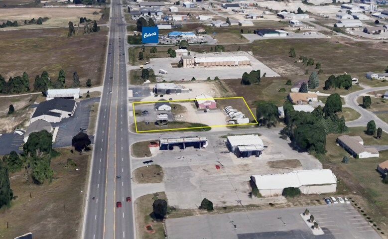 More Photos Of 305 US Highway 31 S, Traverse City Storefront Retail Office For Lease