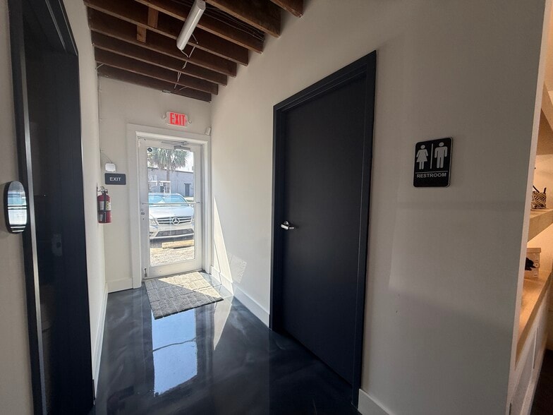 More Photos Of 703-705 Atlantic Blvd, Atlantic Beach Storefront For Lease