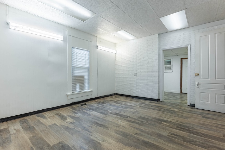 More Photos Of 3307 W 3rd St, Dayton Storefront Retail Residential For Sale