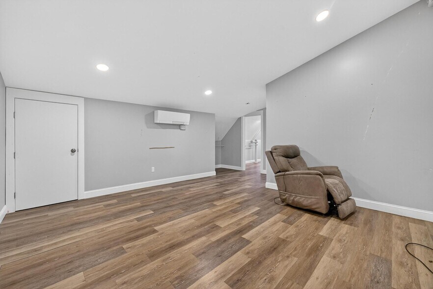 More Photos Of 90-94 Bank St, New London Storefront For Sale