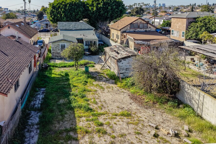More Photos Of 1028 S Gage Ave, Los Angeles Land For Sale