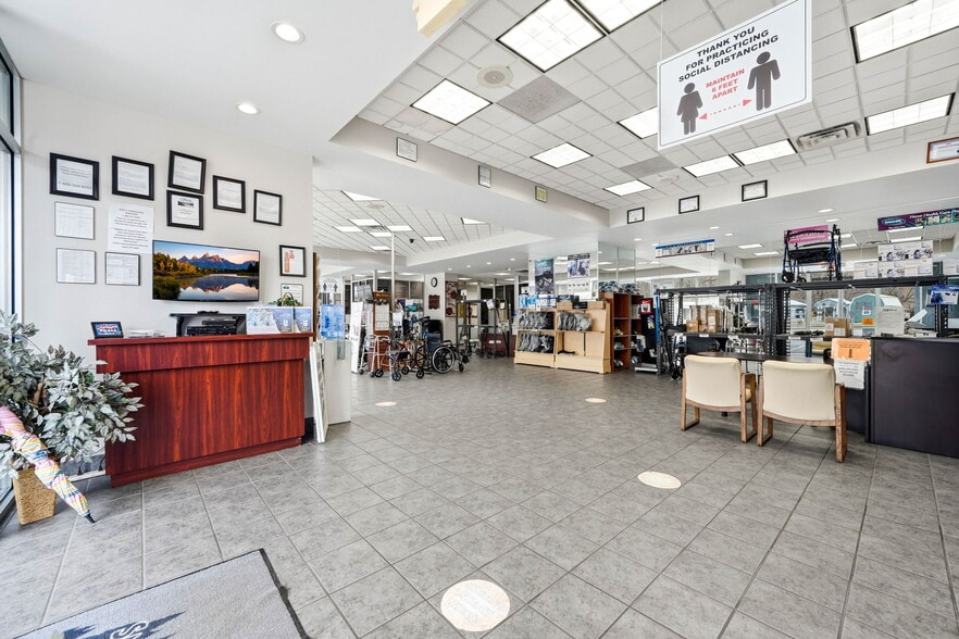 More Photos Of 2214 W Elk Ave, Elizabethton Auto Dealership For Sale