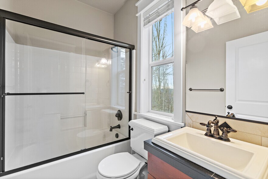 More Photos Of 9414 SE Causey Ave, Happy Valley Apartments For Sale