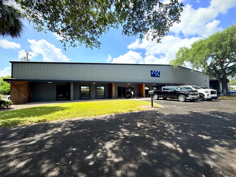 Primary Photo Of 304 Winston Creek Pky, Lakeland Warehouse For Lease