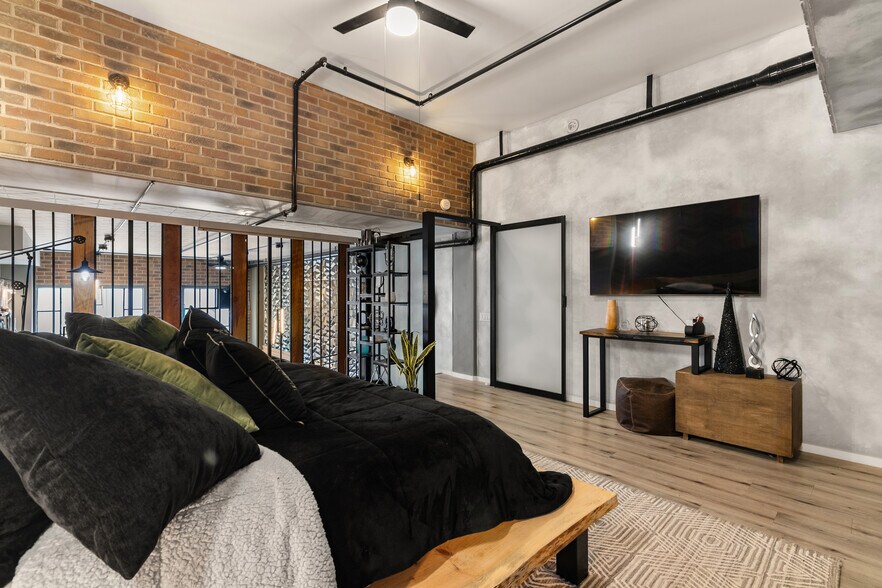 More Photos Of 302-390 11th Ave, San Diego Apartments For Sale