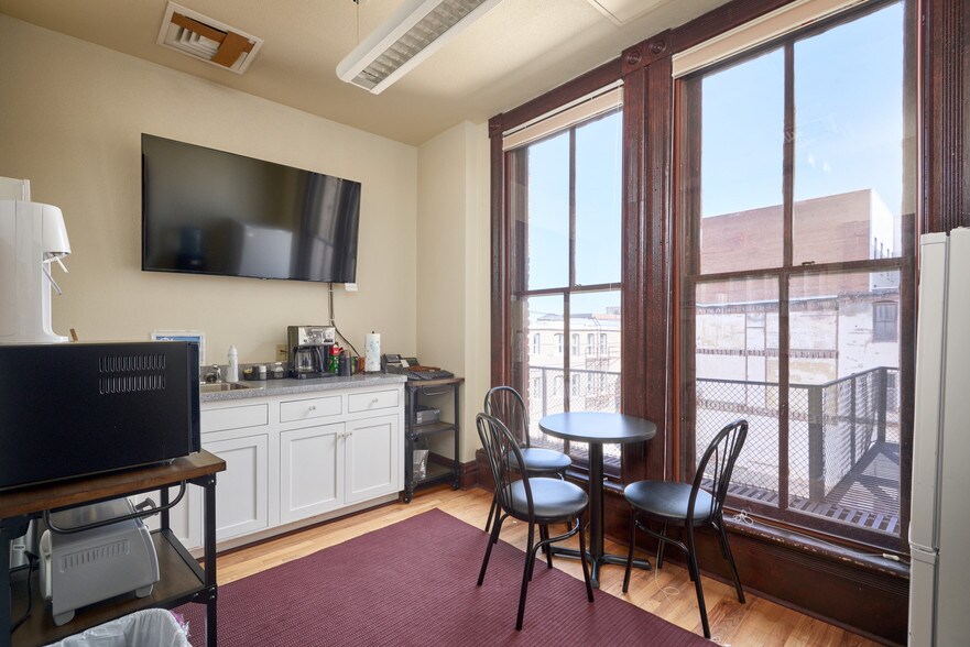 More Photos Of 216 W Lincolnway, Cheyenne Storefront Retail Office For Sale