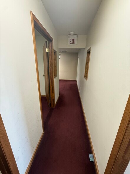 More Photos Of 550 N Mountain Rd, Harrisburg Freestanding For Lease