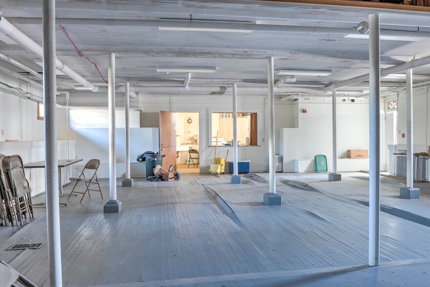 More Photos Of 33 School St, Troy Religious Facility For Sale