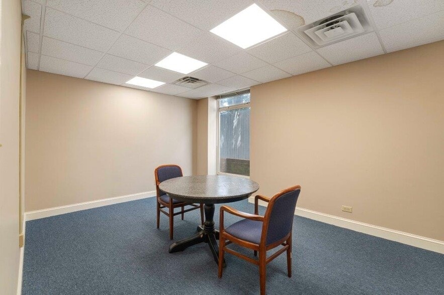 More Photos Of 415 4th St NE, Charlottesville Office Residential For Sale