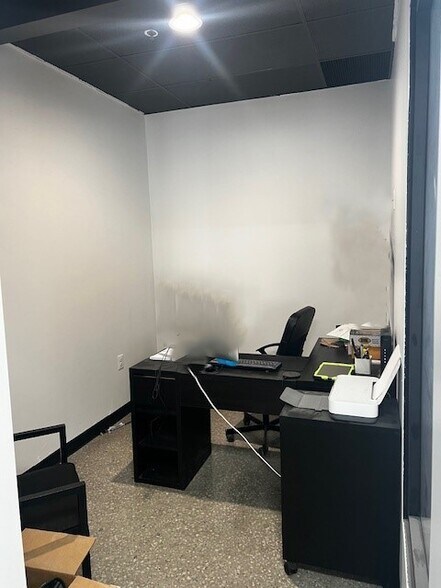 More Photos Of 19441 W 151st Ter, Olathe Warehouse For Lease