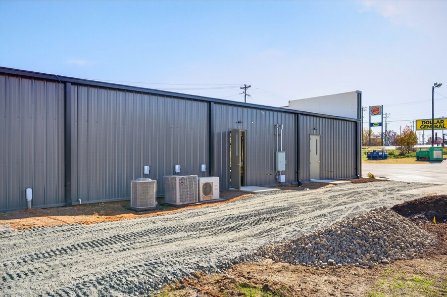 More Photos Of 201-229 Charlotte Hwy, Lyman Storefront For Lease