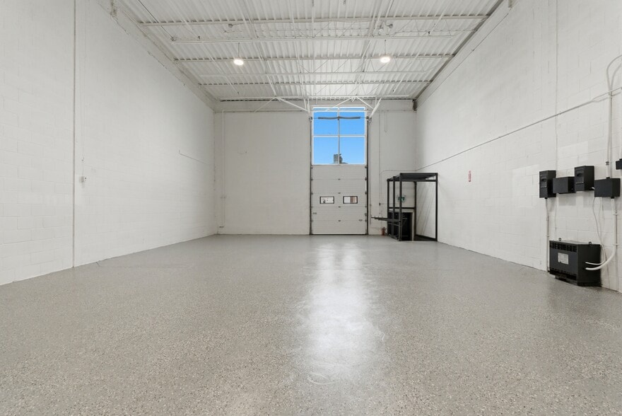 More Photos Of 397 Humberline Dr, Toronto Warehouse For Sale