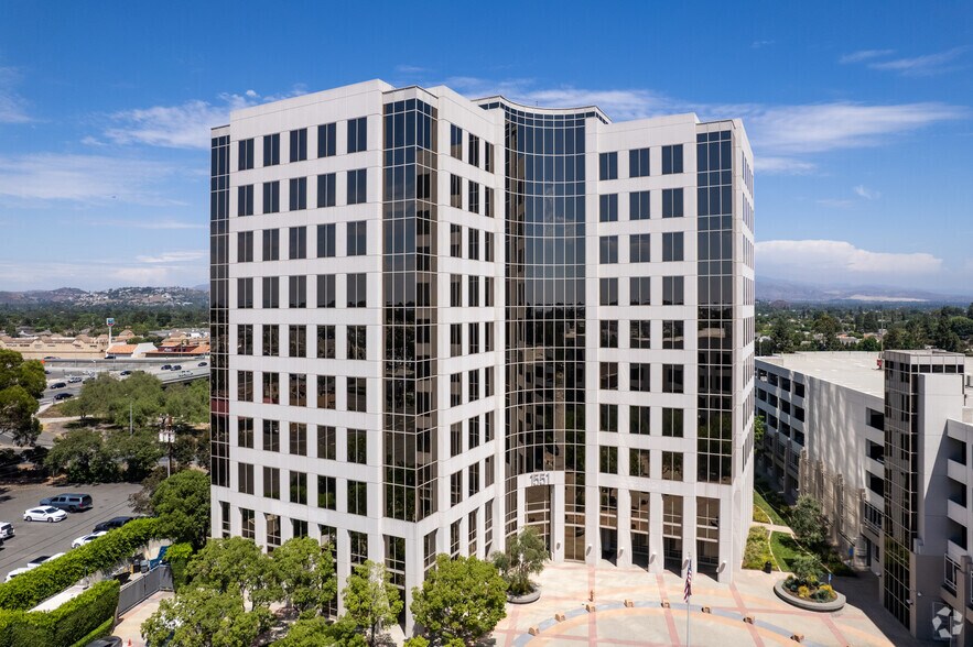 More Photos Of 1551 N Tustin Ave, Santa Ana Office For Lease