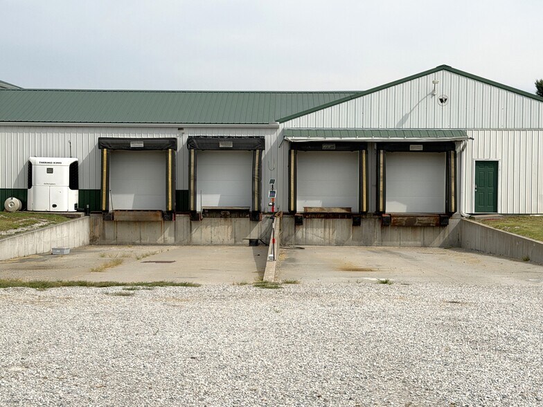 More Photos Of 26274 Highway H, Marshall Distribution For Sale