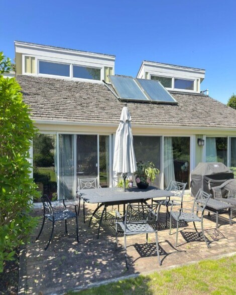 More Photos Of 127 Inlet Rd W, Hampton Bays Hospitality For Sale