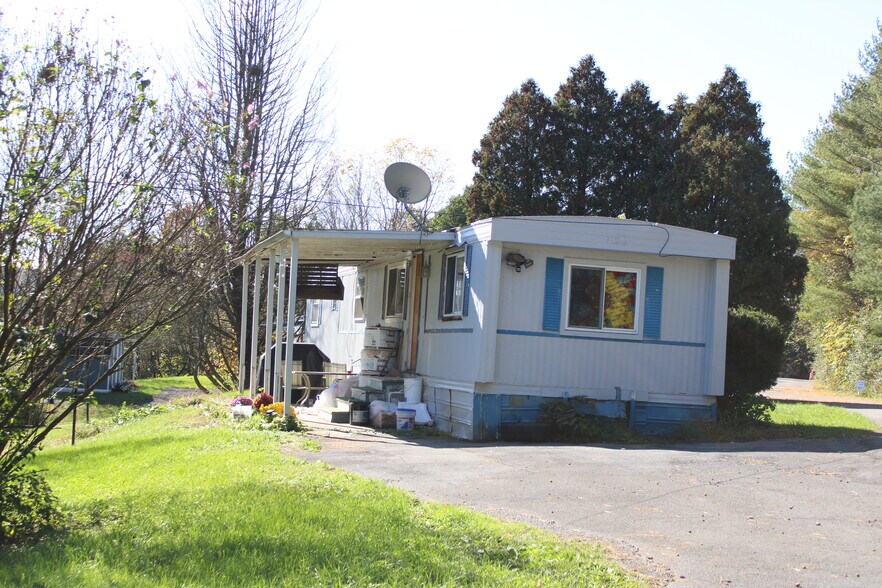 More Photos Of Chapel Dr, Pine Grove Manufactured Housing Mobile Home Park For Sale