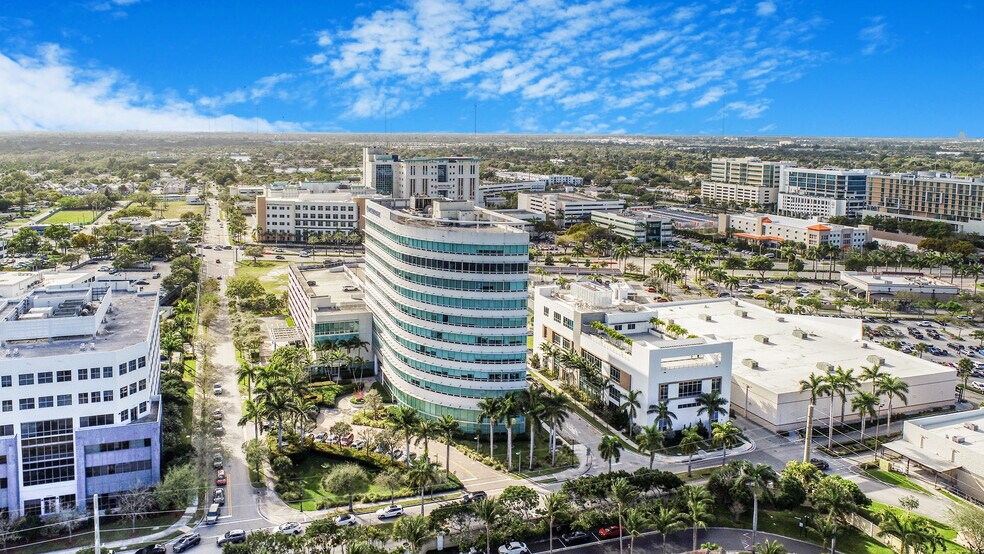 More Photos Of 20900 NE 30th Ave, Aventura Office Residential For Lease