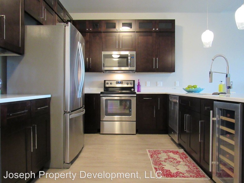 More Photos Of 4175 N Oakland Ave, Shorewood Multifamily For Sale