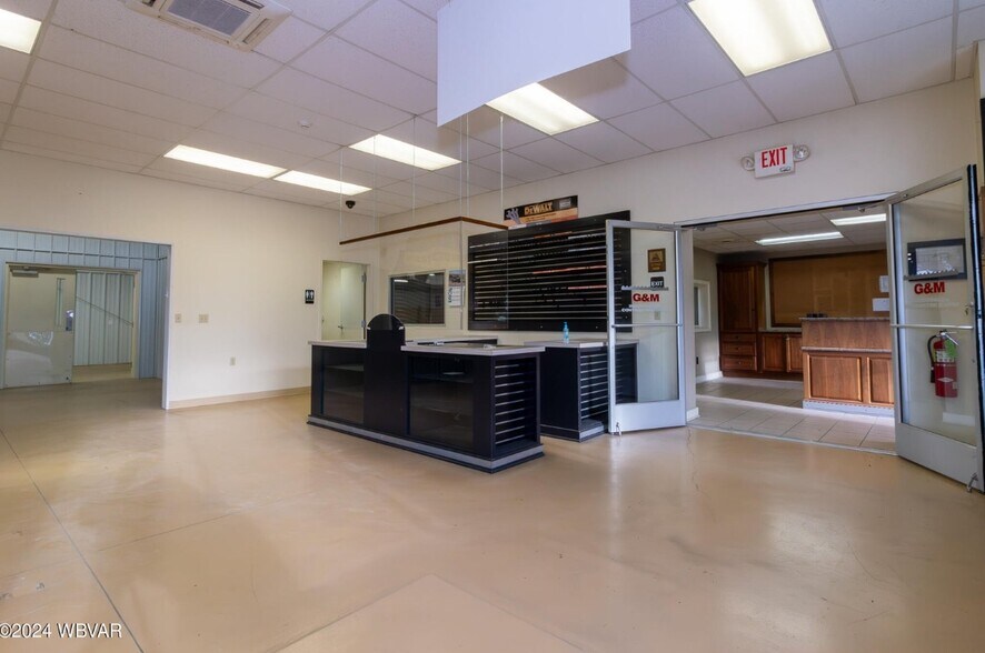 More Photos Of 6124 US Highway 15, Montgomery Warehouse For Lease