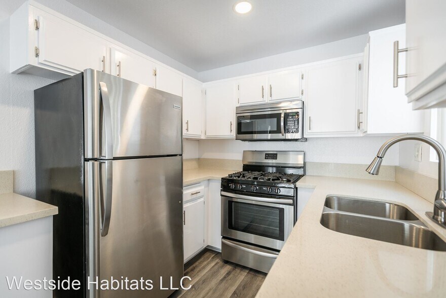 More Photos Of 4406 Cahuenga Blvd, Toluca Lake Apartments For Sale