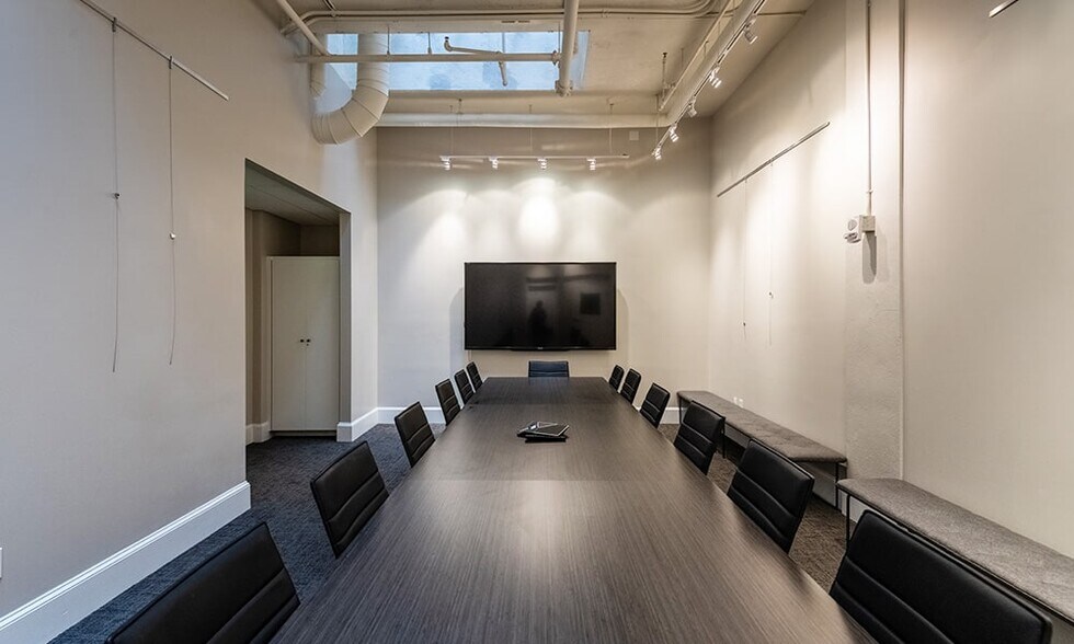 More Photos Of 19 W Hargett St, Raleigh Loft Creative Space For Lease