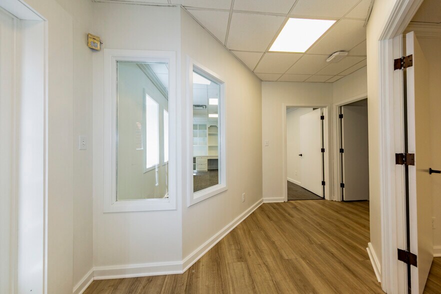 More Photos Of 30-40 E Columbus St, Columbus Unknown For Lease