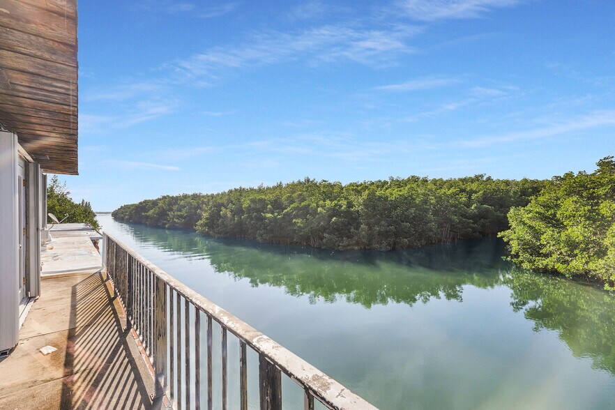 More Photos Of 58000 Card Sound Rd, Key Largo Restaurant For Sale