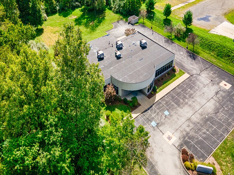 More Photos Of 490 Park Dr, Weirton Office For Sale