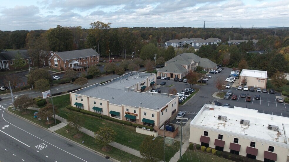 More Photos Of 10210 Couloak Dr, Charlotte Restaurant For Sale