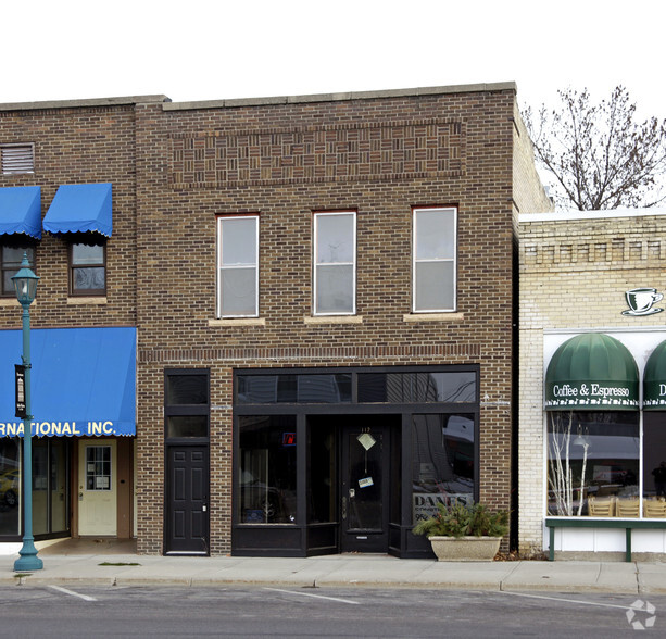 Primary Photo Of 112 W Main St, Belle Plaine Storefront Retail Residential For Sale