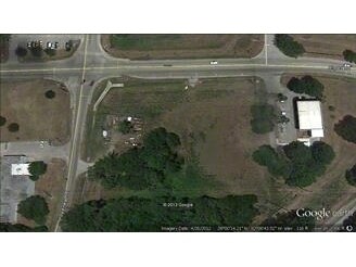 More Photos Of 2021-2099 Airport Rd, Plant City Industrial For Lease
