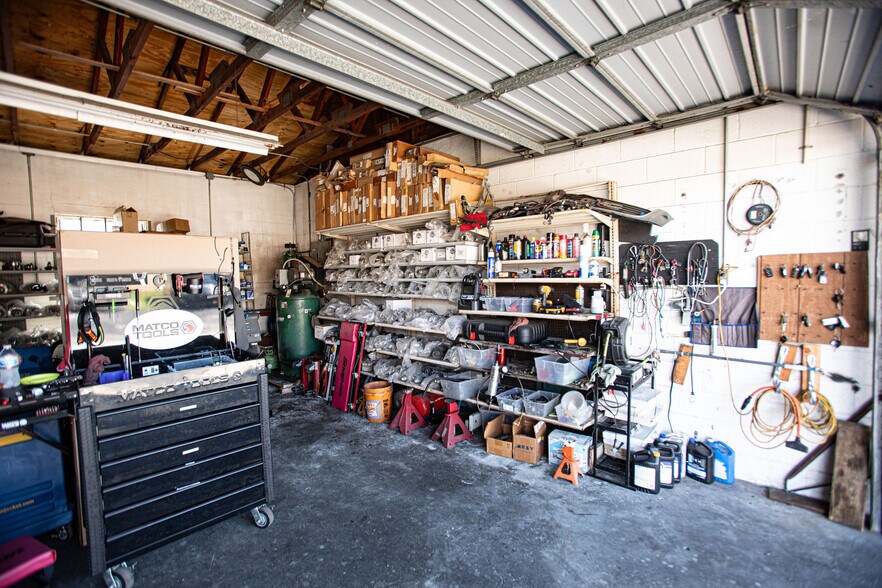 More Photos Of 14825 US Highway 19, Hudson Service For Sale