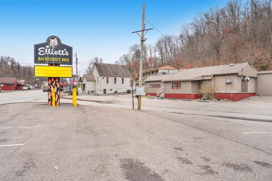 More Photos Of 3006 Lewis Run Rd, Clairton Restaurant For Sale