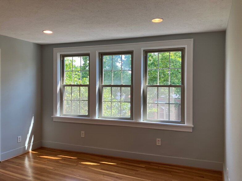More Photos Of 2830 W Liberty Ave, Pittsburgh Storefront Retail Residential For Sale