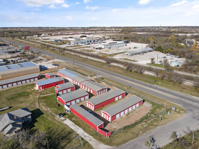 More Photos Of 8813 State 171 Hwy, Godley Self Storage For Sale