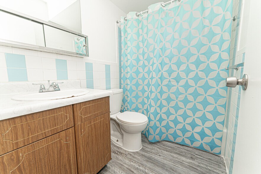 More Photos Of 103-151 Shepley Dr, Saint Louis Apartments For Sale