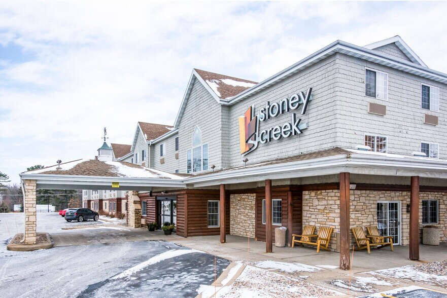 More Photos Of 1100 Imperial Ave, Rothschild Hotel For Sale