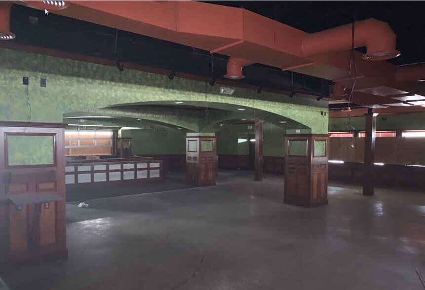 More Photos Of 2290 S Stemmons Fwy, Lewisville Restaurant For Sale