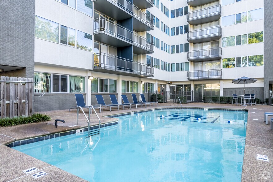 More Photos Of 45 S Idlewild, Memphis Apartments For Sale