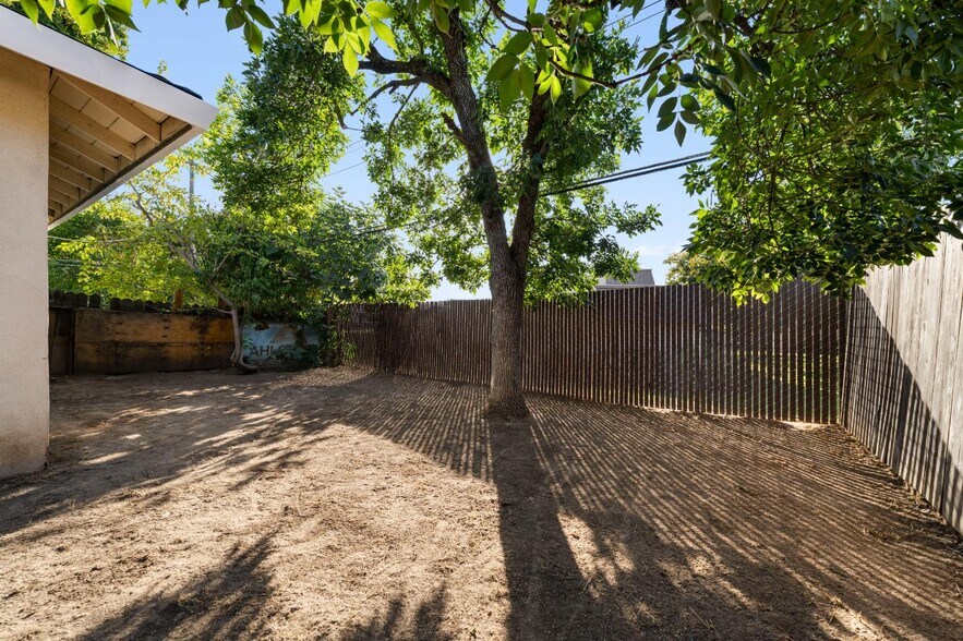 More Photos Of 5743 Woodleigh Dr, Carmichael Multifamily For Sale