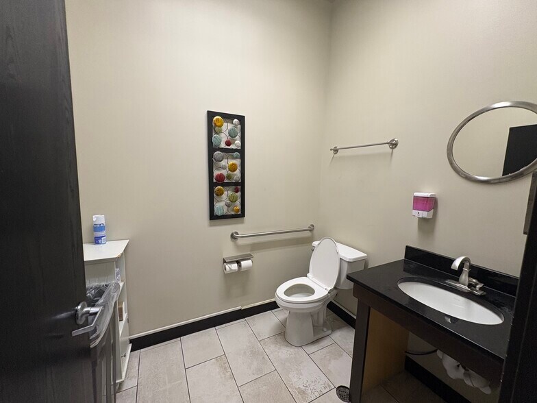 More Photos Of 2306 IFCU way, Lafayette Auto Dealership For Sale